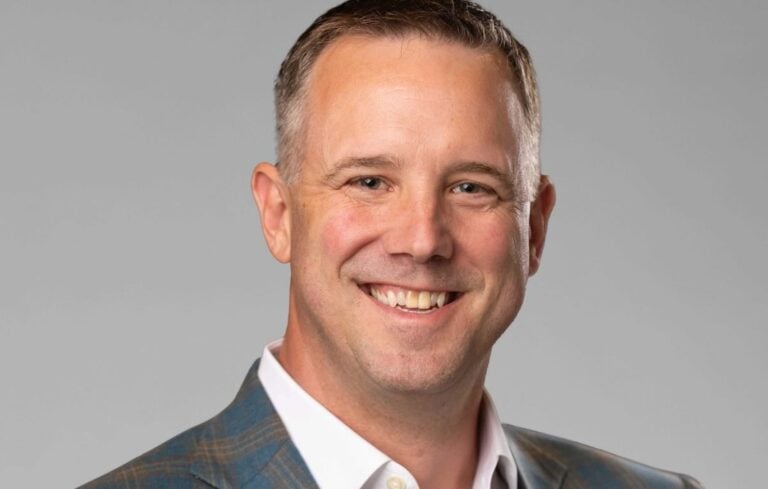 Adam Echter headshot